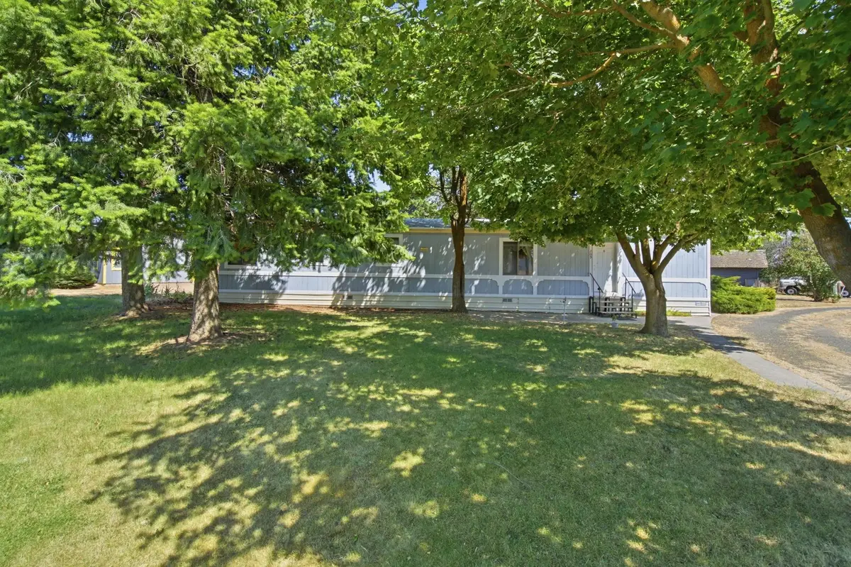 209 S Clark Ave, Lacrosse, WA 99143 - #1