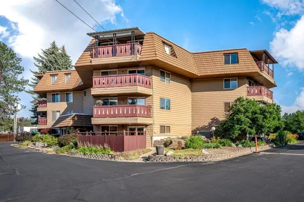 9020 N Country Homes Blvd #6, Spokane, WA 99218