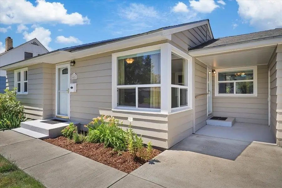 5521 N Hemlock St, Spokane, WA 99205 - #3