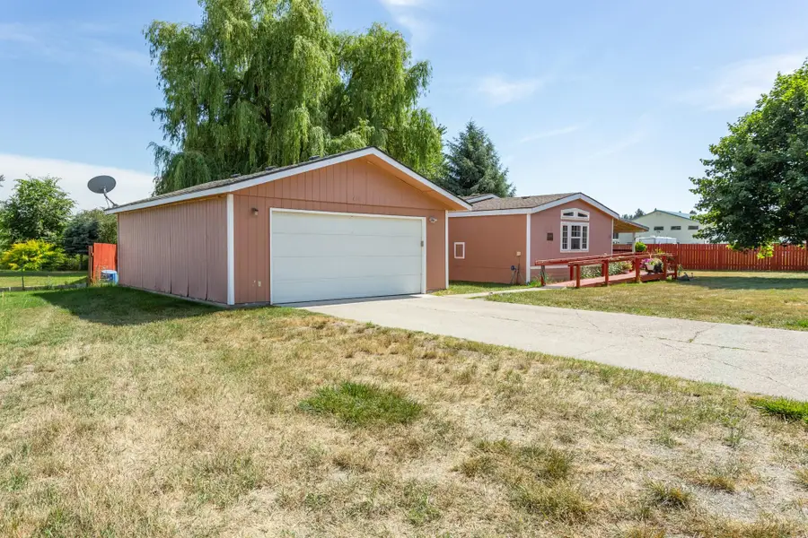 407 E Meadowmere Way, Deer Park, WA 99006 - #2