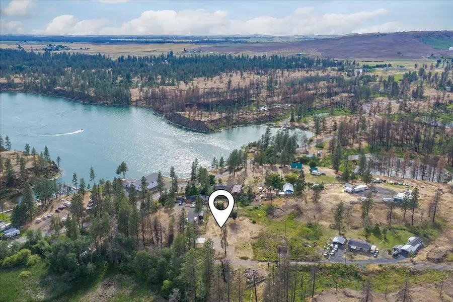 12326 S 8th St, Medical Lake, WA 99022 - #3