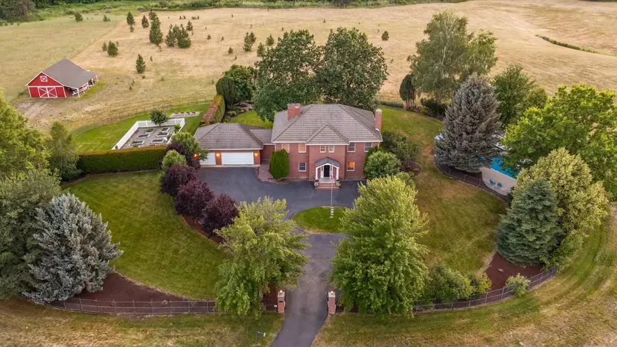 9110 S Hangman Valley Rd, Spokane, WA 99224 - #3