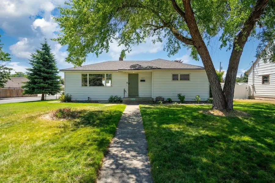 2803 W Sanson Ave, Spokane, WA 99205 - #2