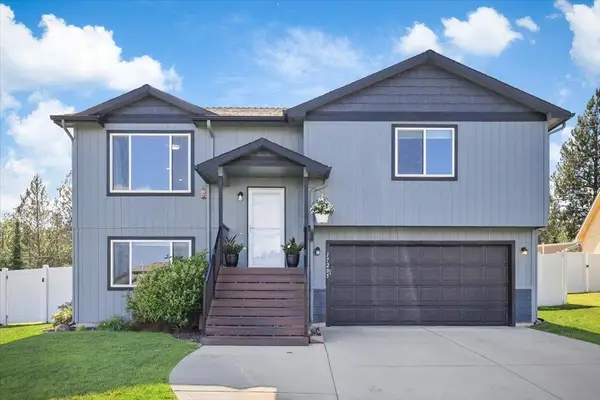 17205 N Dakota Ln, Colbert, WA 99005