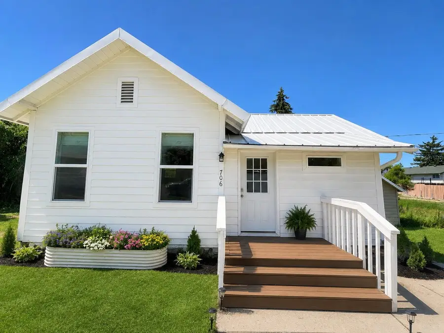 706 11th St, Davenport, WA 99122 - #2