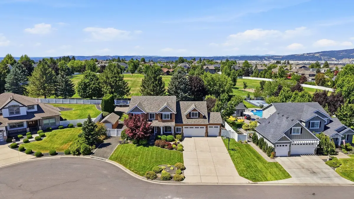 17211 E Rosemont Ln, Greenacres, WA 99016 - #1