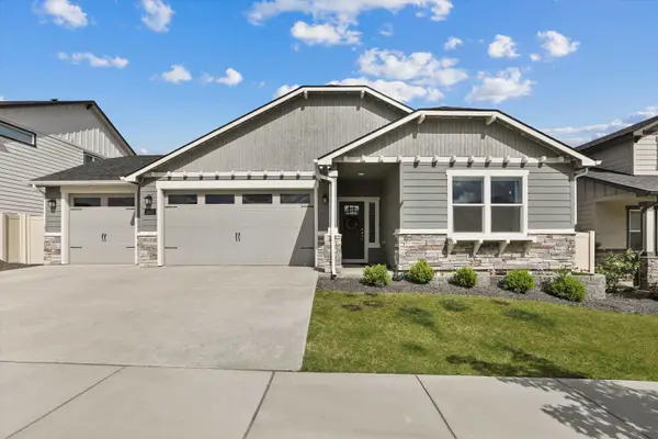 1819 S Donwood St, Greenacres, WA 99016