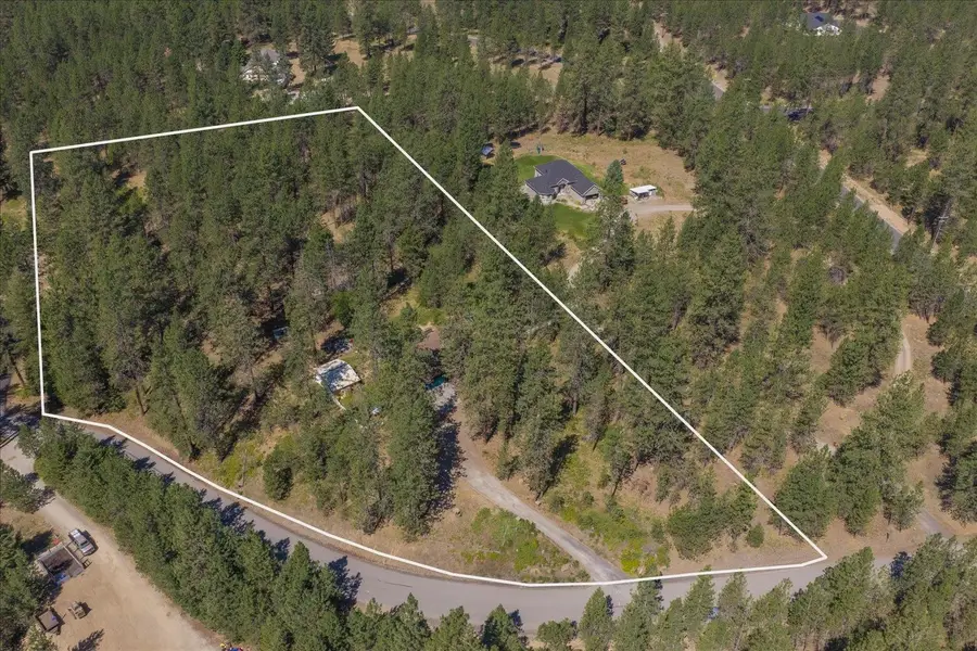 25311 N Lords Ln, Chattaroy, WA 99003 - #2