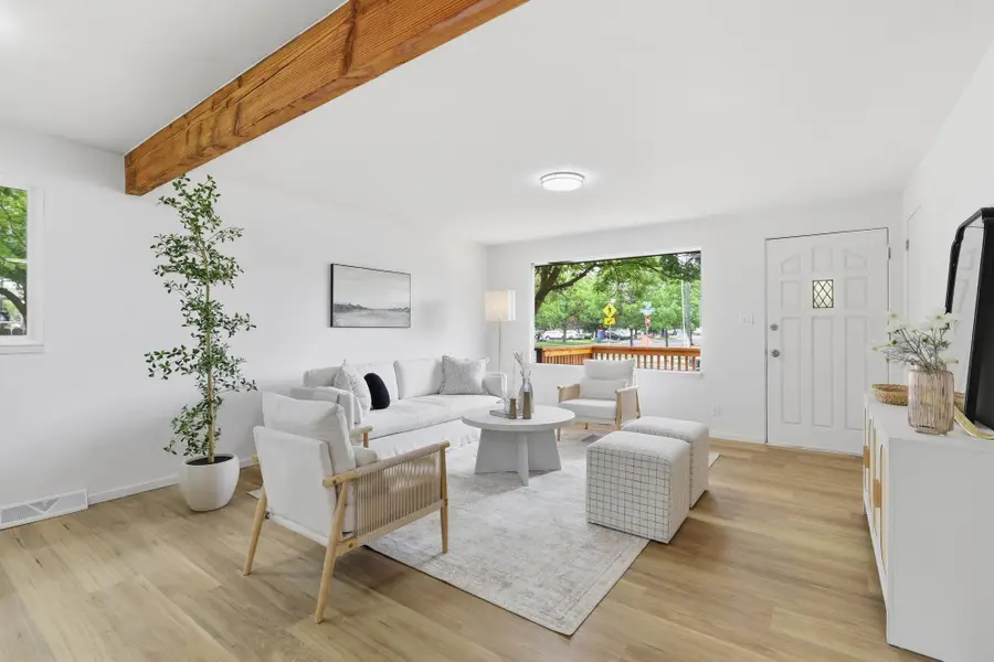 304 E Columbia Ave, Spokane, WA 99208 - #3