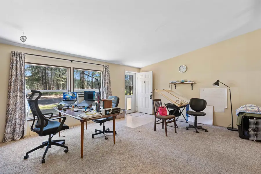 8421 E Elk Chattaroy Rd, Chattaroy, WA 99003 - #2
