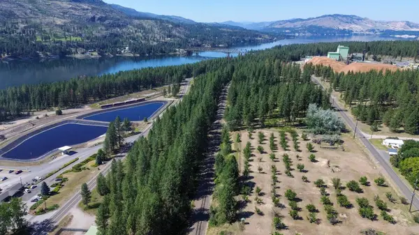 1248 Peachcrest Rd, Kettle Falls, WA 99141