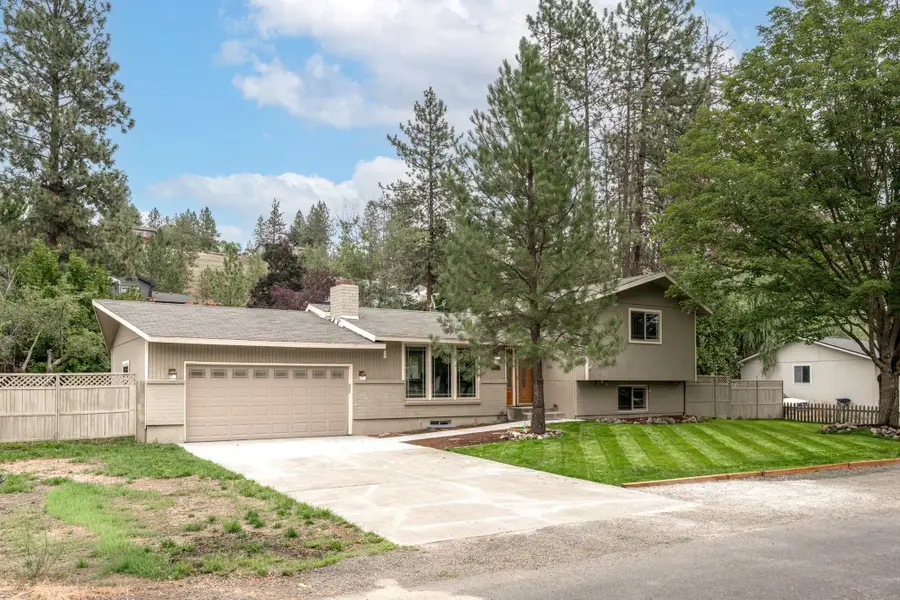 117 E Franklin Dr, Nine Mile Falls, WA 99026 - #2