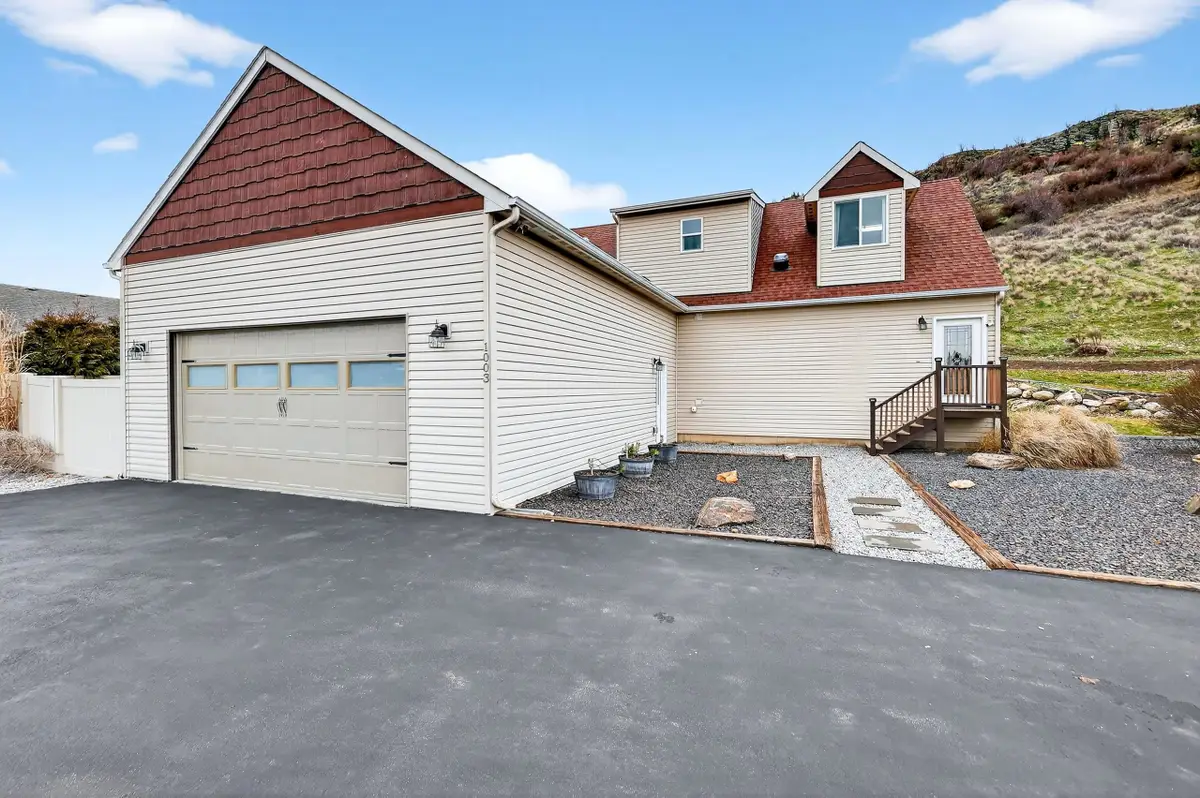 1003 S Henry Rd, Greenacres, WA 99016 - #1