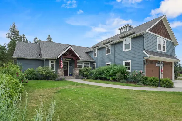 906 Ashenfelter Bay Rd, Newport, WA 99156
