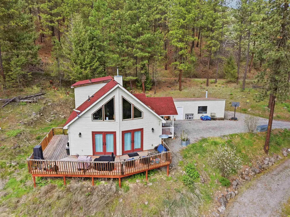 31965 N Hawk Creek Ranch Rd, Davenport, WA 99122 - #1