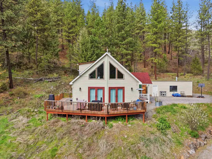 31965 N Hawk Creek Ranch Rd, Davenport, WA 99122 - #2