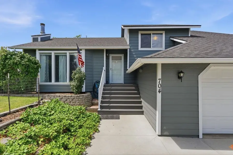 704 S Fairchild St, Medical Lake, WA 99022 - #2