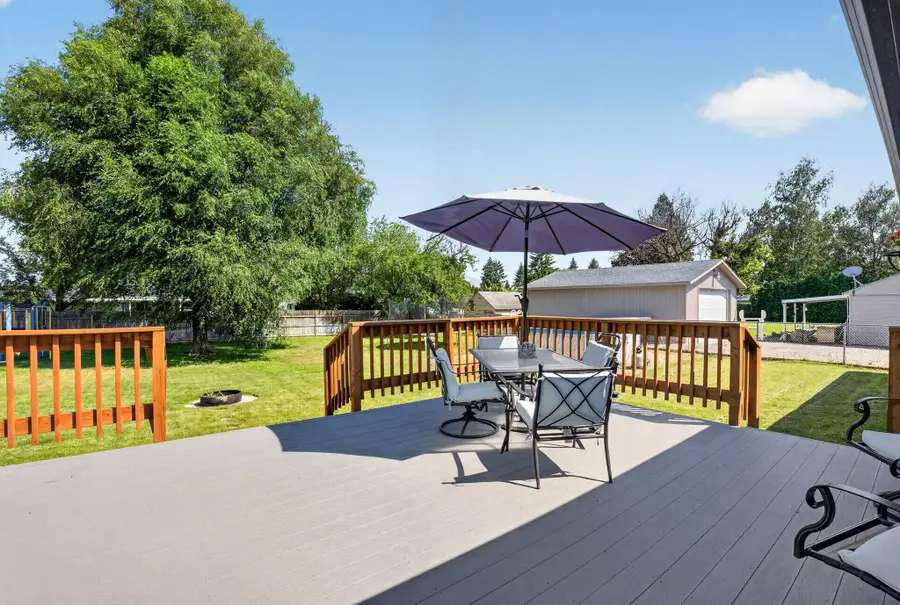 2115 S Evergreen Rd, Veradale, WA 99037 - #3