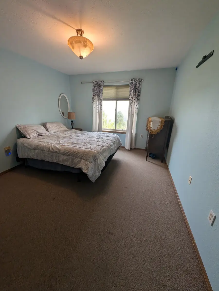 1012 W Winder Ln, Spokane, WA 99224 - #2