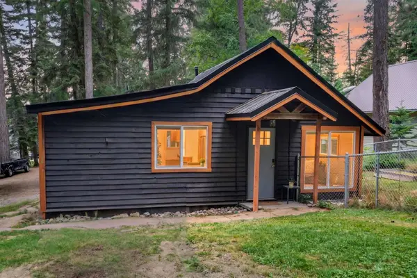 13908 N East Newman Lake Dr, Newman Lake, WA 99025