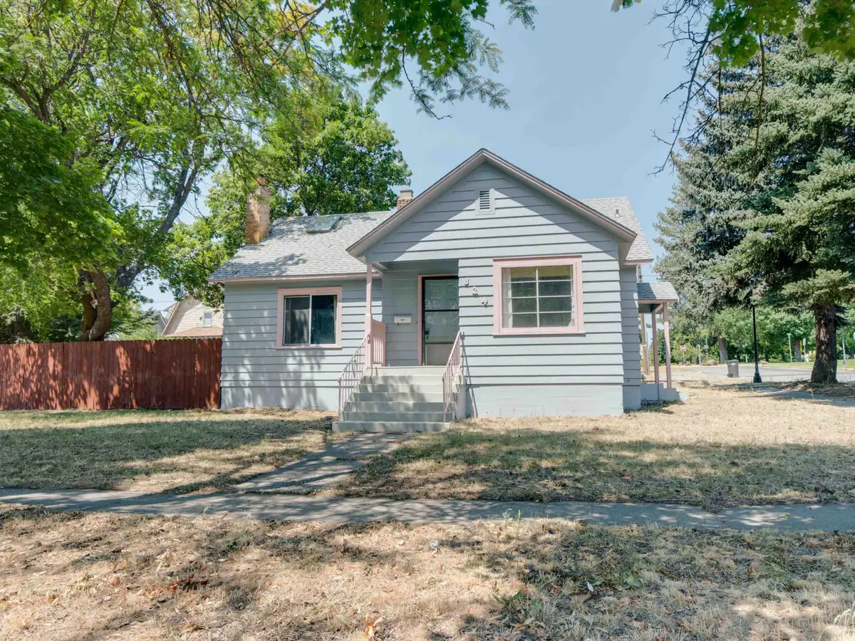 324 4th St, Cheney, WA 99004 - #1