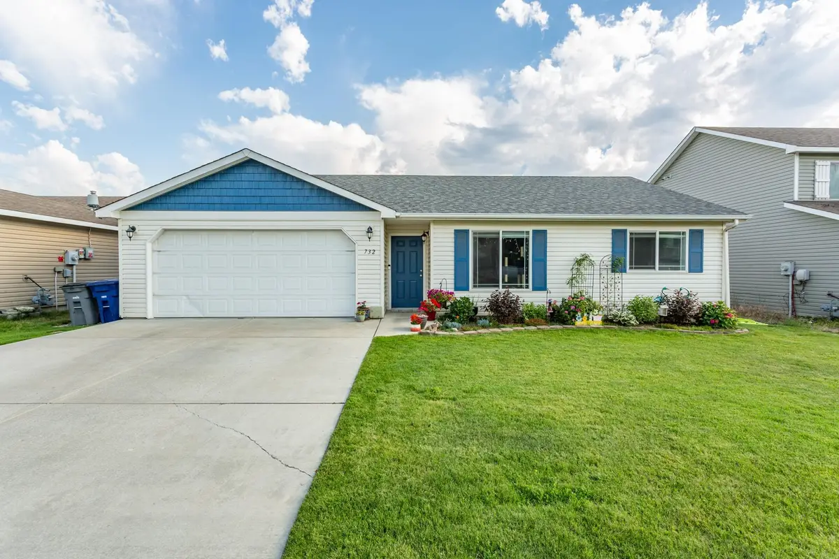 732 E Carrie Dr, Medical Lake, WA 99022 - #1