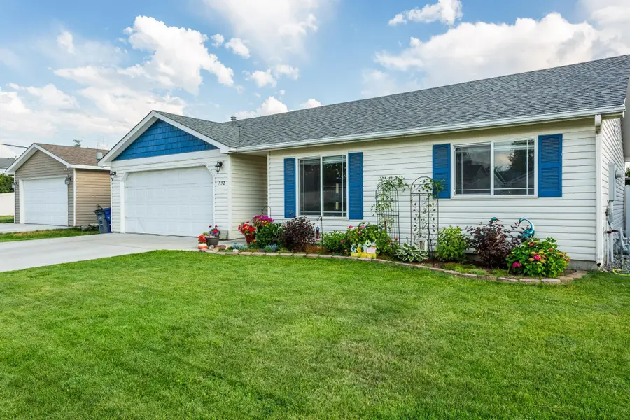 732 E Carrie Dr, Medical Lake, WA 99022 - #2