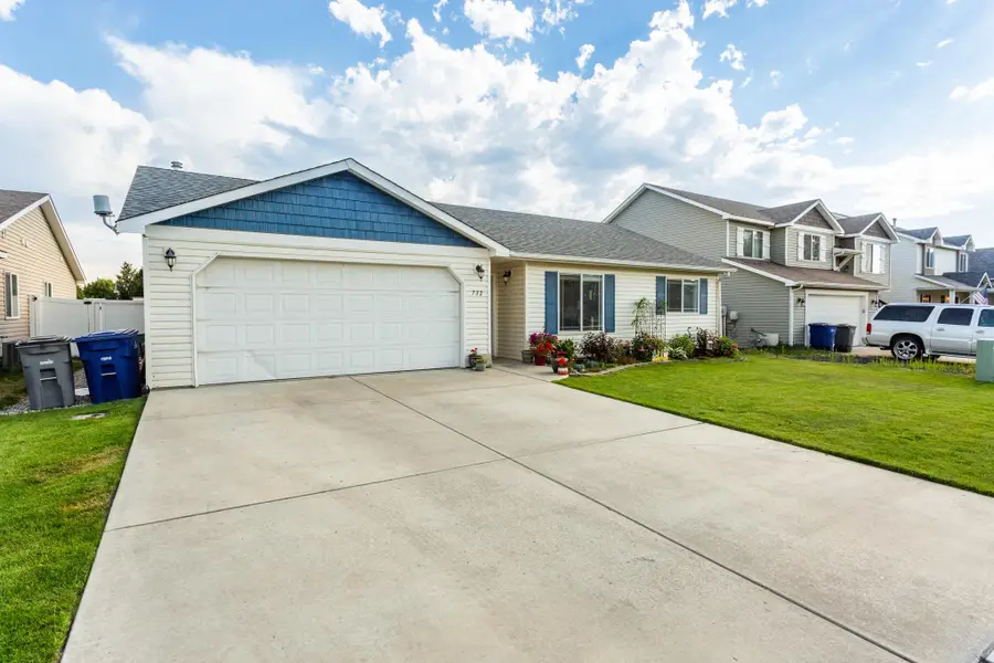 732 E Carrie Dr, Medical Lake, WA 99022 - #3