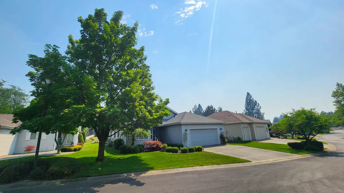 3815 S Greystone Ln, Spokane, WA 99223 - #1