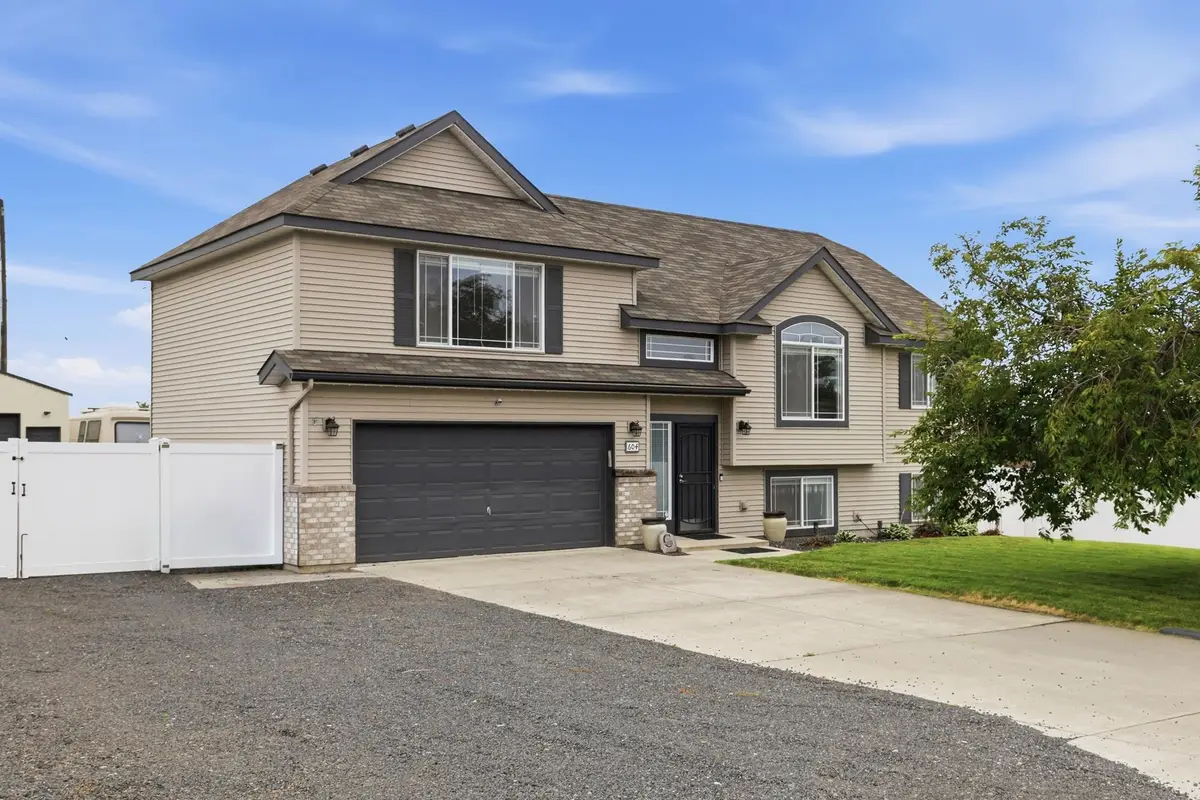 604 S Mcmillan Rd, Greenacres, WA 99016 - #1