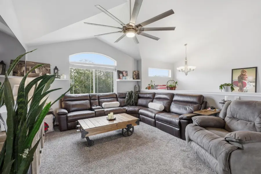 604 S Mcmillan Rd, Greenacres, WA 99016 - #2