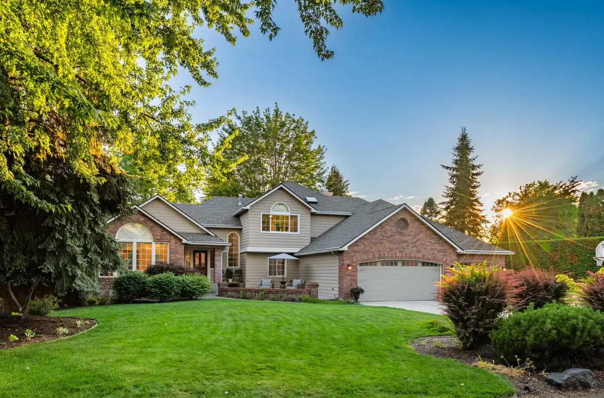 2006 E Westminster Ln, Spokane, WA 99223 - #1