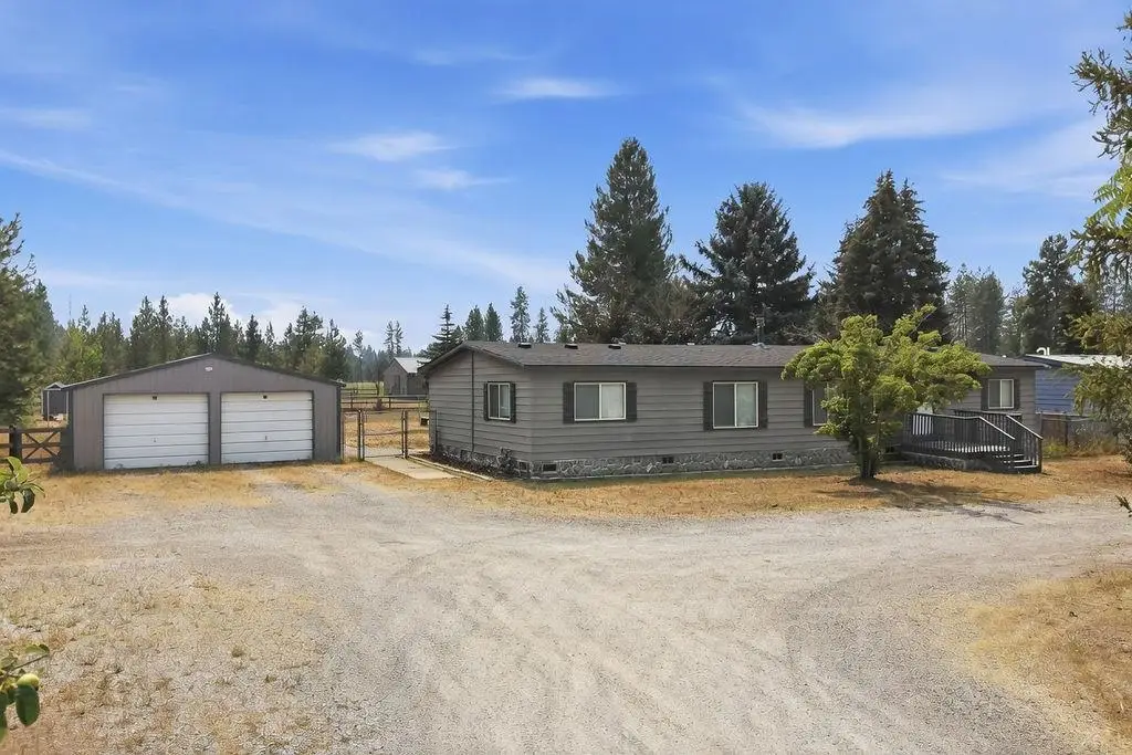 3210 E Denison-chattaroy Rd, Chattaroy, WA 99003 - #1