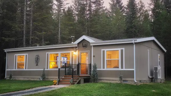 511 Lenora Dr, Usk, WA 99180