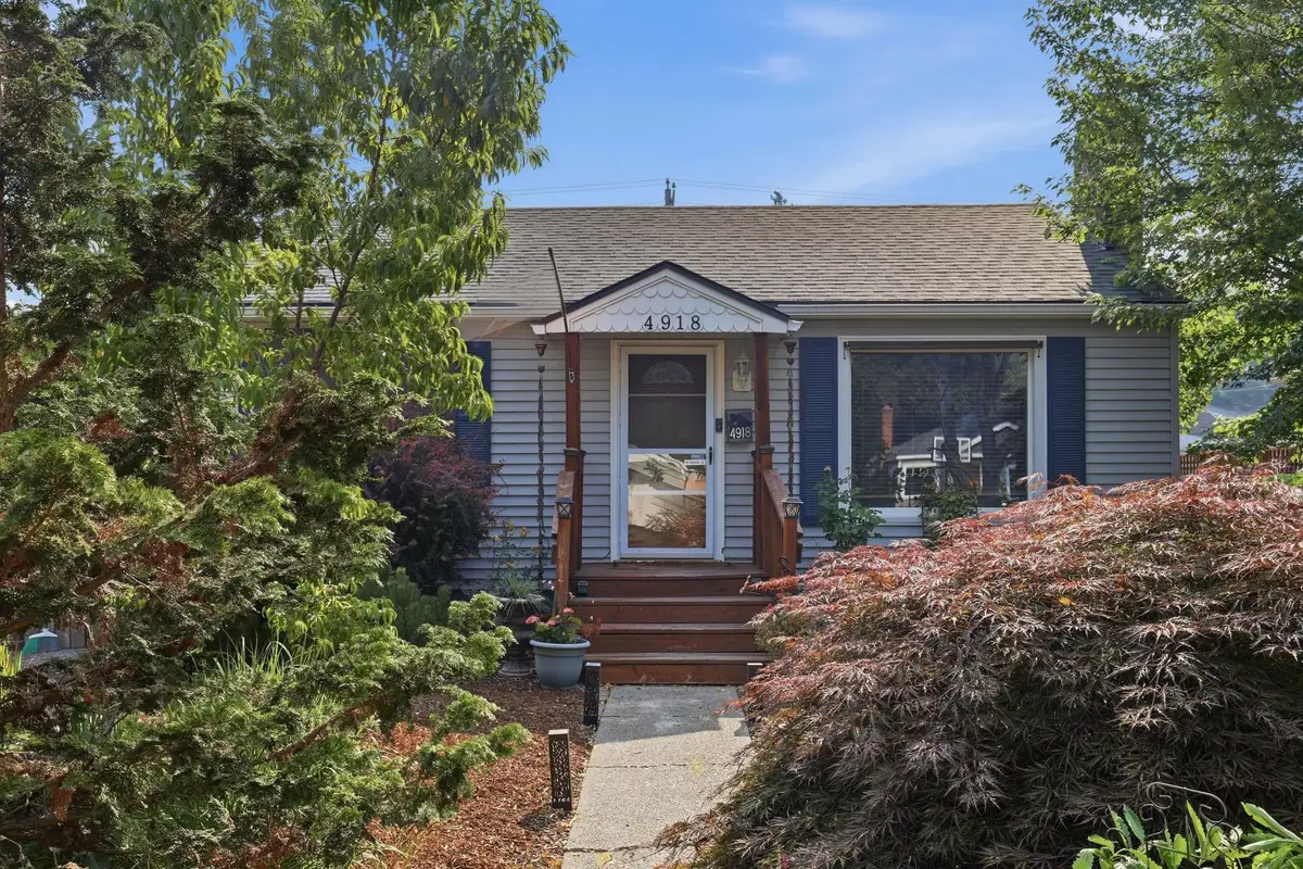 4918 N Lincoln St, Spokane, WA 99205 - #1