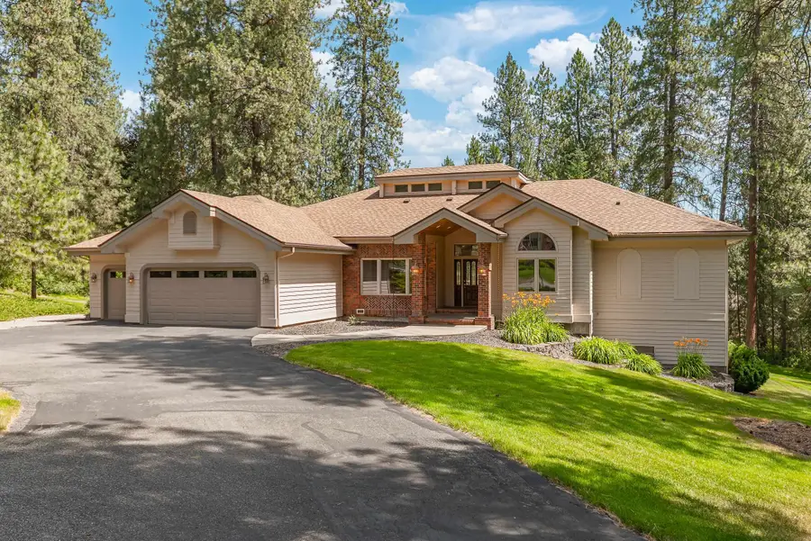 8912 N Oakland Rd, Newman Lake, WA 99025 - #2