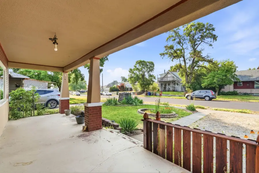 817 E Wabash Ave, Spokane, WA 99207 - #2