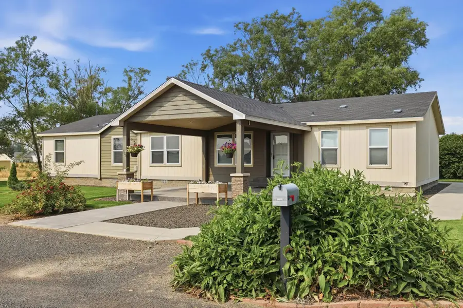 505 NE Adams St, Creston, WA 99117 - #3
