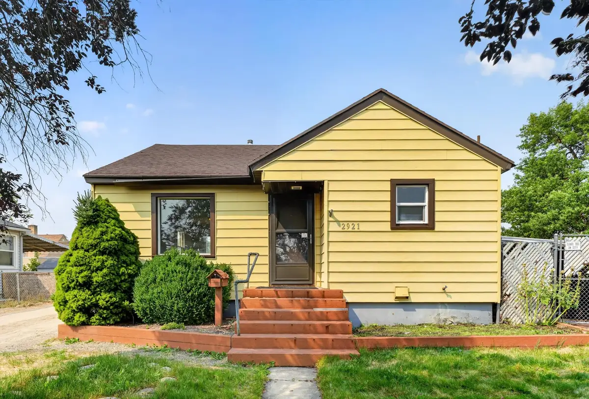 2921 E Hoffman Ave, Spokane, WA 99207 - #1