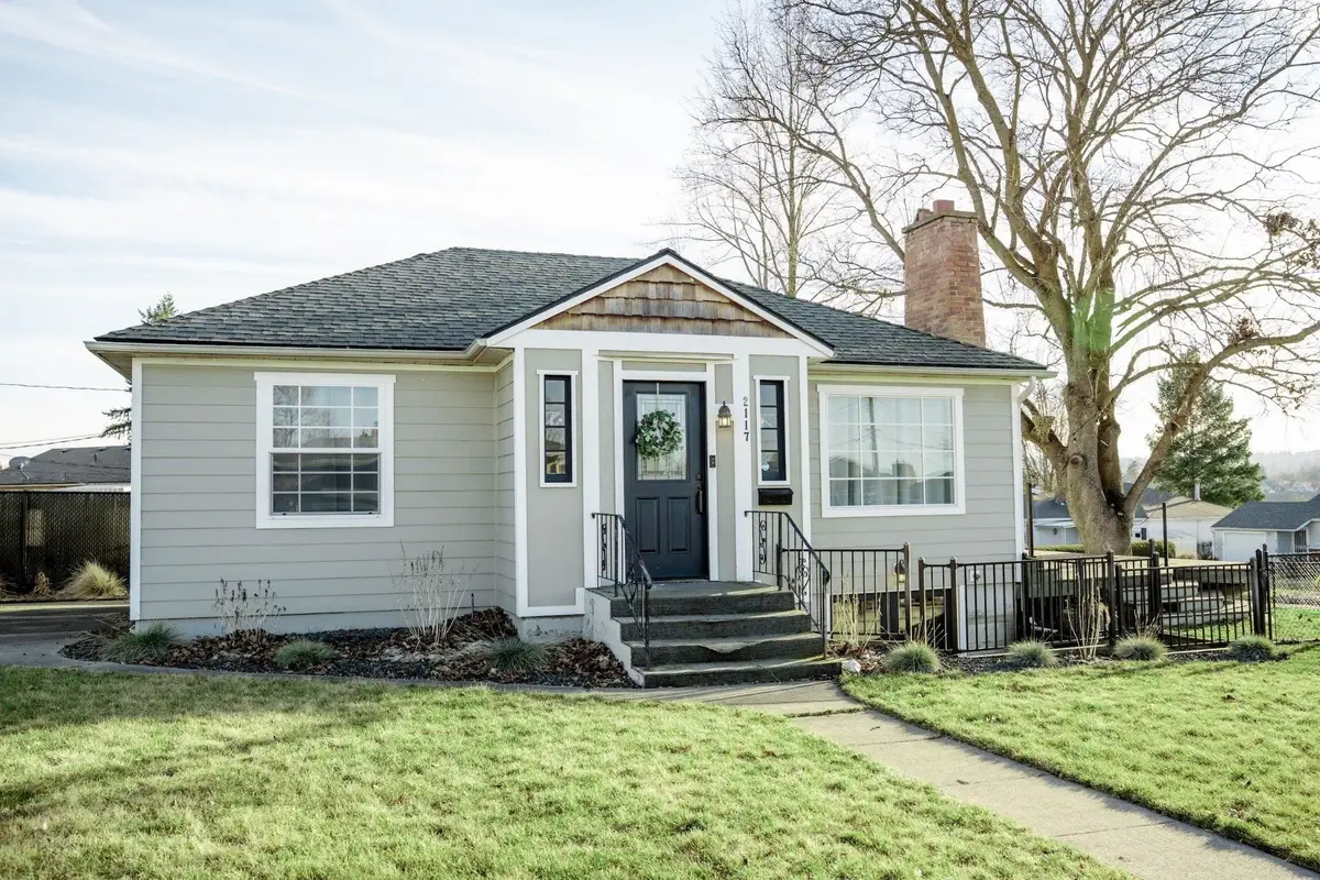 2117 W Knox Ct, Spokane, WA 99205 - #1