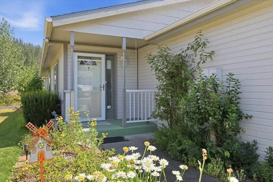 4302 S Sunny Creek Cir, Spokane, WA 99224 - #2