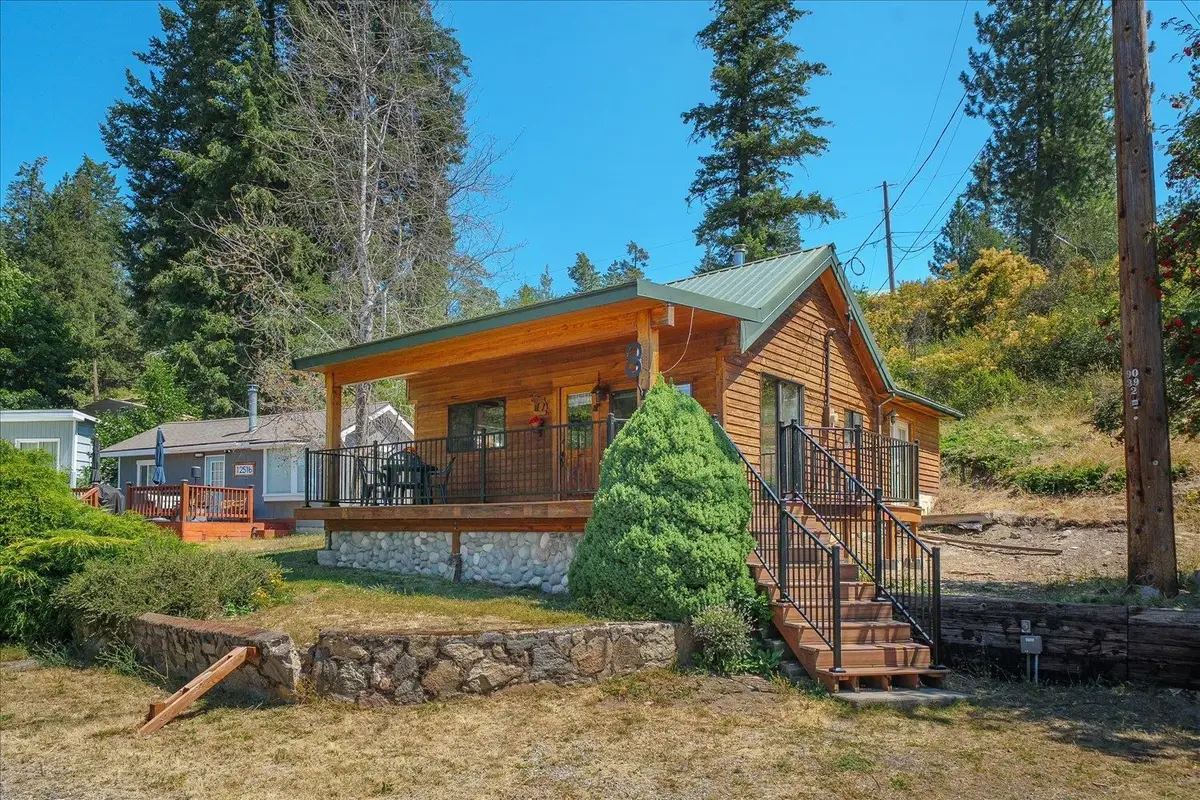 12512 N East Newman Lake Dr, Newman Lake, WA 99025 - #1