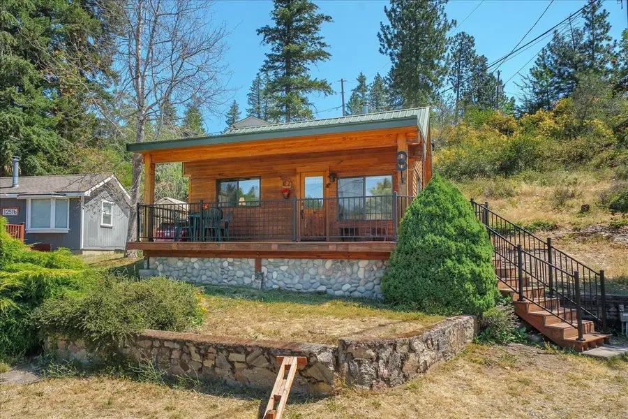 12512 N East Newman Lake Dr, Newman Lake, WA 99025 - #2