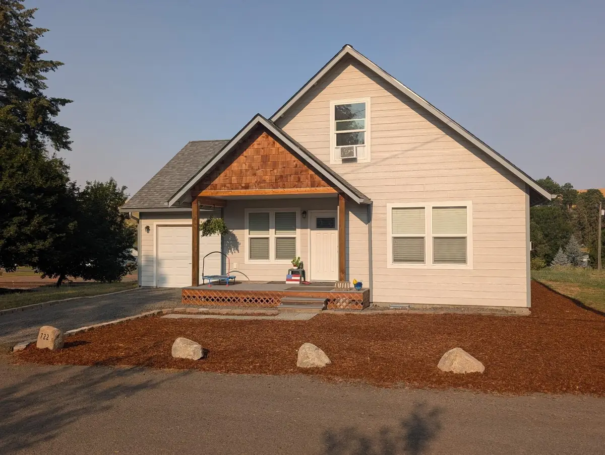 722 S Brockway Dr, Rosalia, WA 99170 - #1
