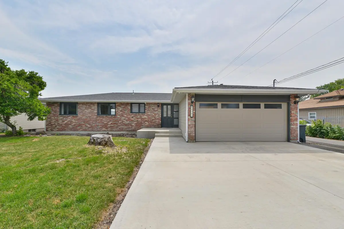 8302 E Maringo Dr, Spokane, WA 99212 - #1