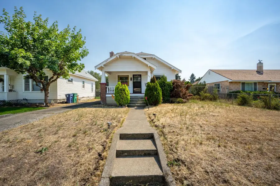 1717 W Cleveland Ave, Spokane, WA 99205 - #2