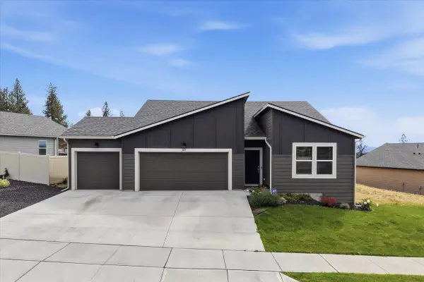 8115 S Avery Rd, Cheney, WA 99004
