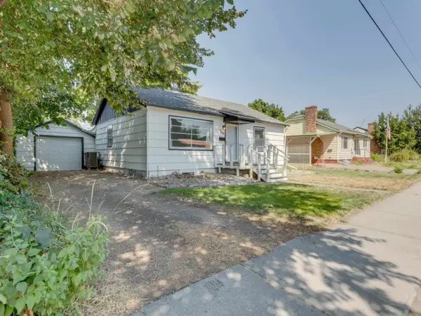 310 N 6th St, Cheney, WA 99004