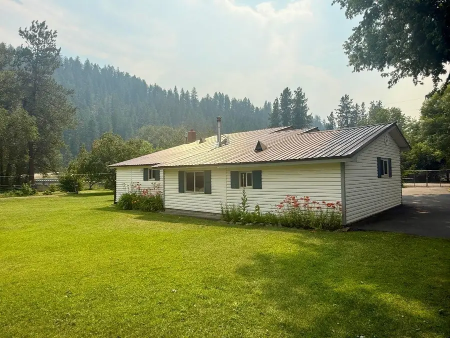 11 Wall St, Danville, WA 99121 - #3