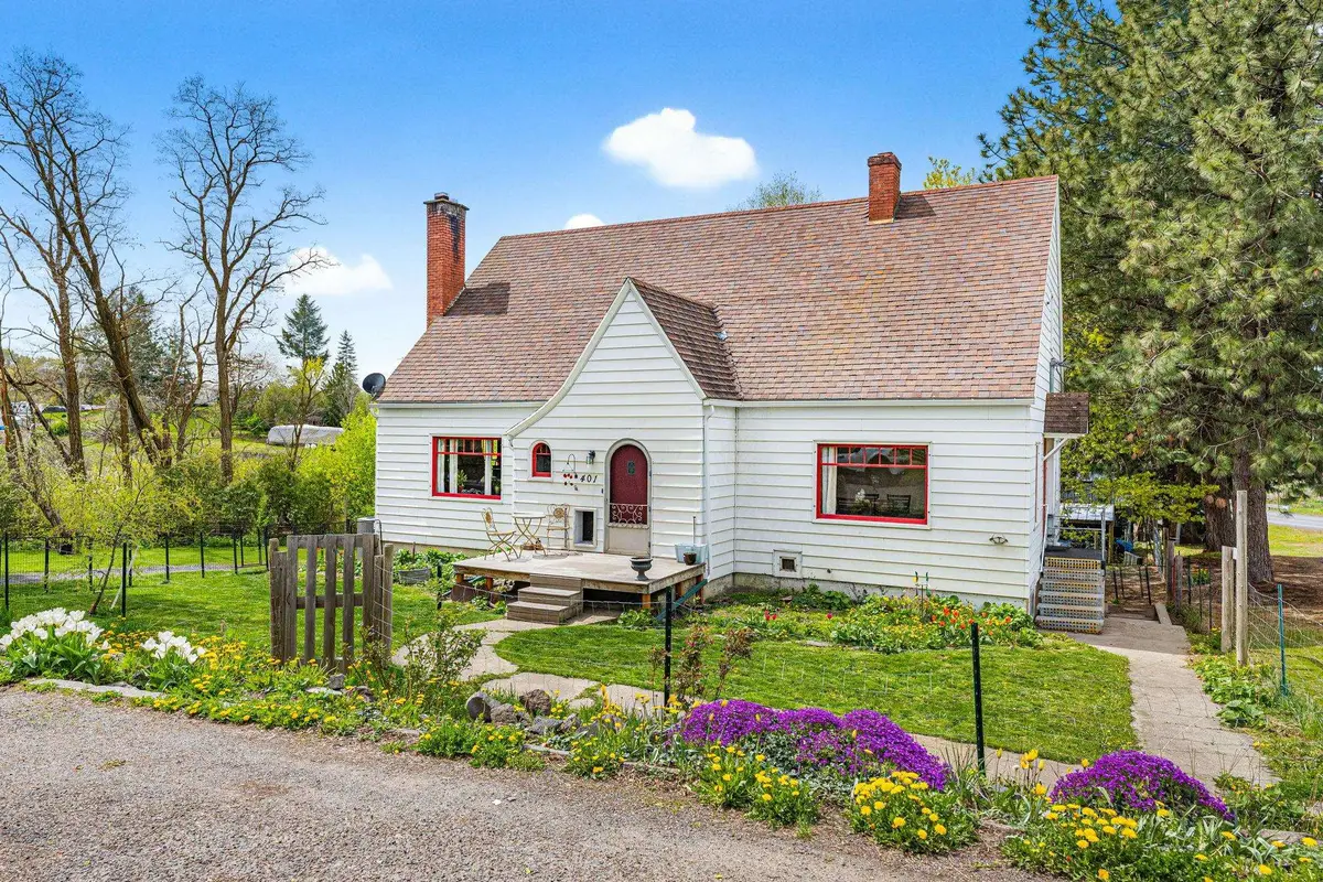 401 S Crosby St, Tekoa, WA 99033 - #1